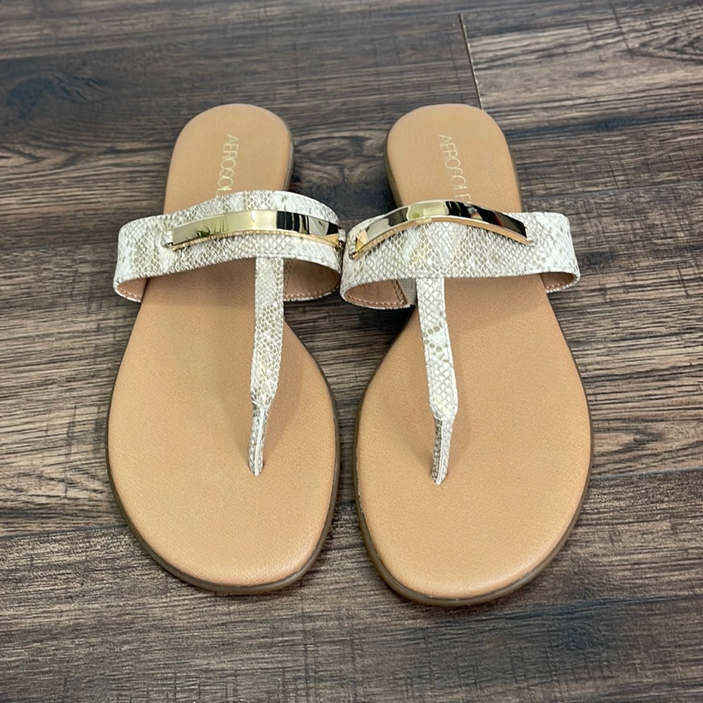 NWOT Aerosoles “”On The Chlock” Snakeprint and Gold Thong Sandal